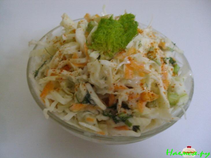 Салат из капусты с нежным йогуртным соусом Салат из капусты с нежным йогуртным соусом
