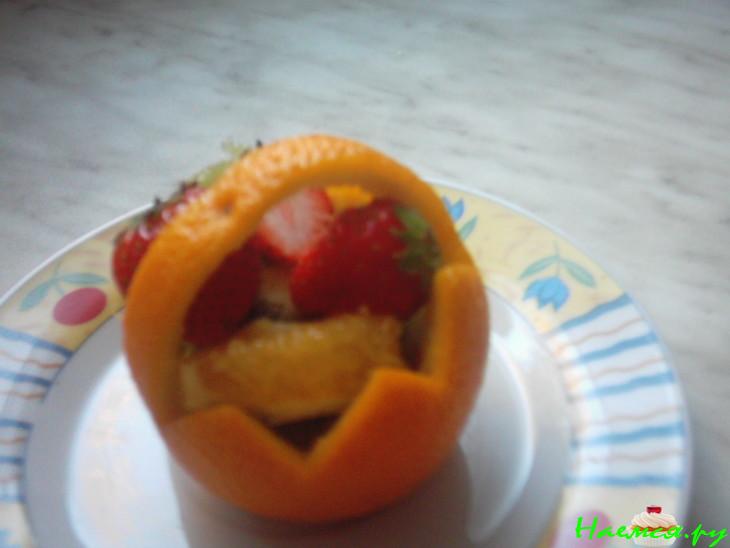 Корзиночка с фруктами