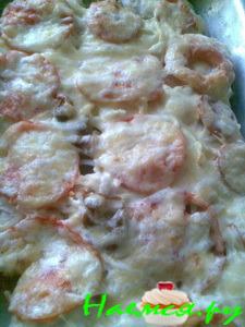 Картошка с курицей под помидорами