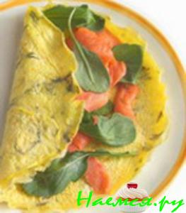 Пасхальный рулет с омлетом и лососем Пасхальный рулет с омлетом и лососем