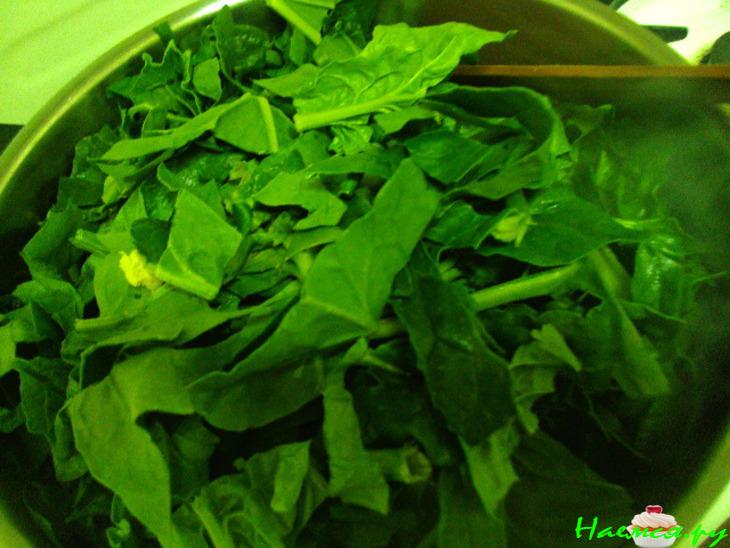 Кальмары, фаршированные шпинатом с рисом Кальмары, фаршированные шпинатом с рисом