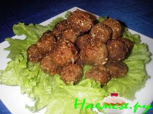 Тефтели с сыром в ореховой корочке