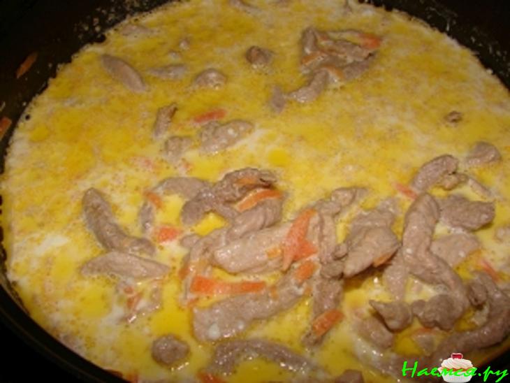 Лапша с мясом в йогурте