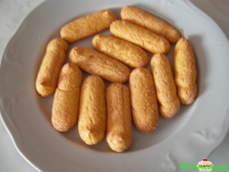 Десерт из профитролей с яблочными кремами