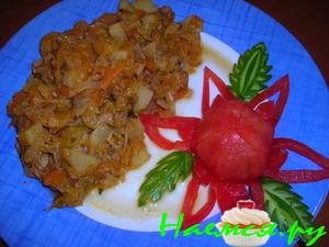 Тушёная капуста со свининкой и картошкой