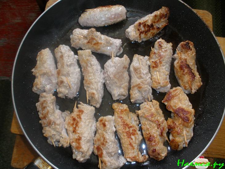 Мясные пальчики с черносливом Мясные пальчики с черносливом