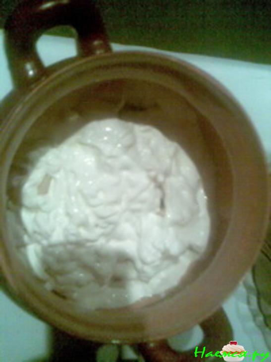 Горшочек с мясом и изюмом