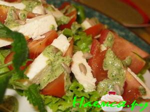 Помидоры и не только с апельсиново-кунжутной заправкой Помидоры и не только с апельсиново-кунжутной заправкой