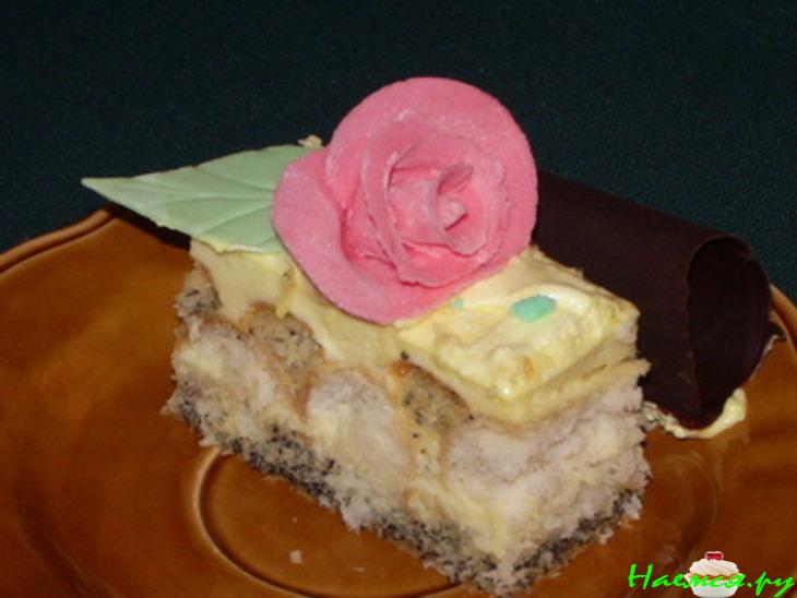 Торт "Маковый с кокосовыми трубочками"