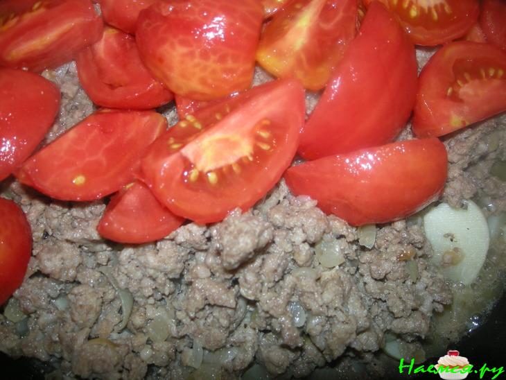 Мусака с фаршем и сыром