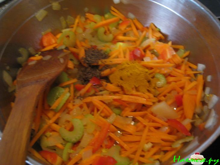 Суп из красной чечевицы с овощами Суп из красной чечевицы с овощами