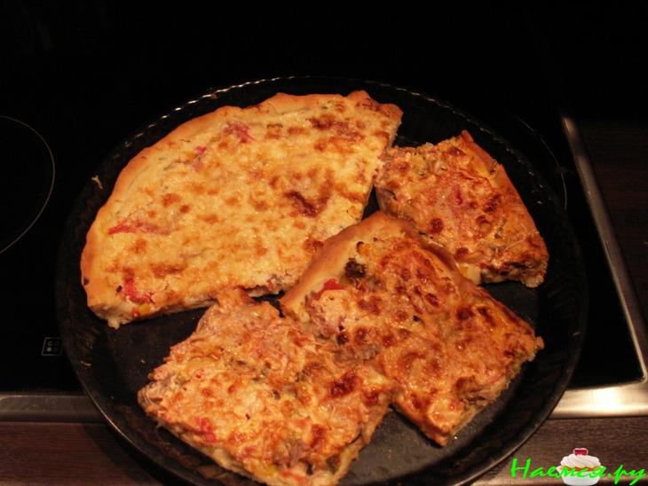 Пицца с креветочным соусом на основе бешамель