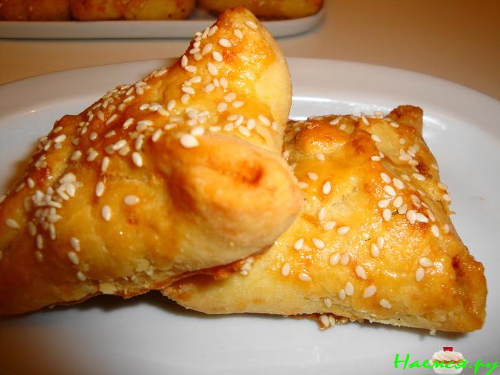 Конвертики из сырного теста