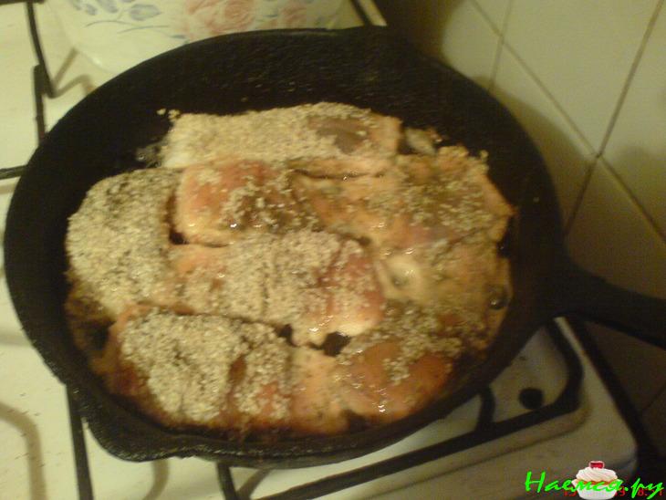 Рыба, жареная в кунжуте