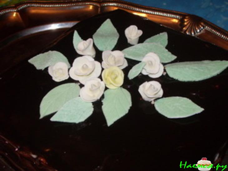 Торт "Белочка" с кремом в глазури