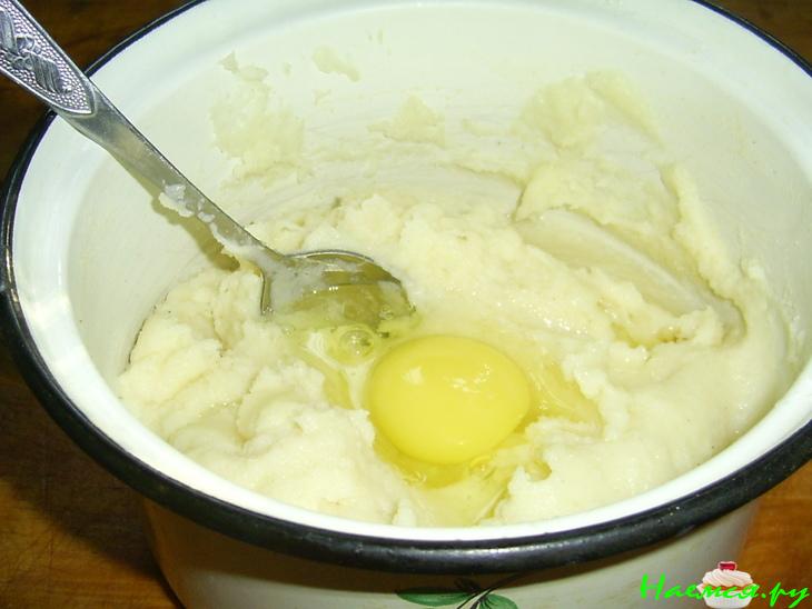 Запеканка манная с персиками Запеканка манная с персиками