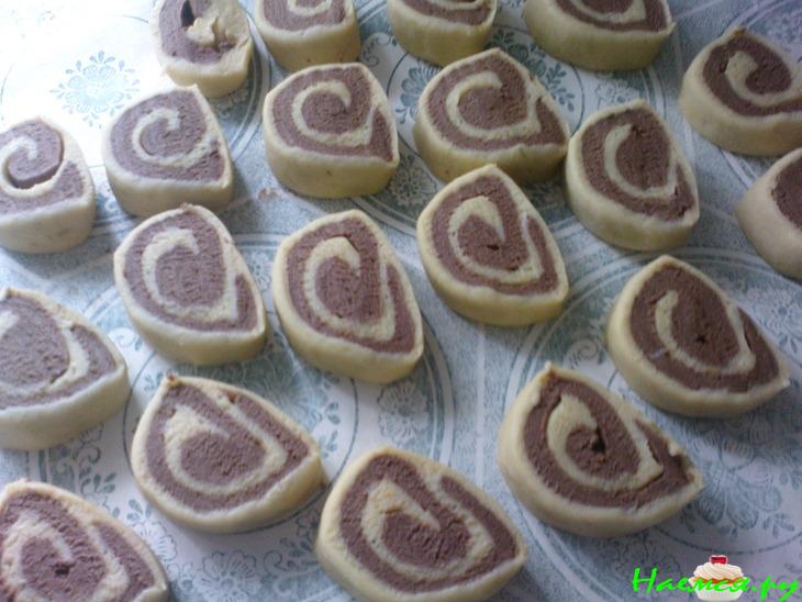 Двухцветное курабье