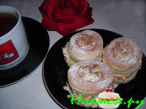 Кокосовые пирожные со сливочным кремом Кокосовые пирожные со сливочным кремом