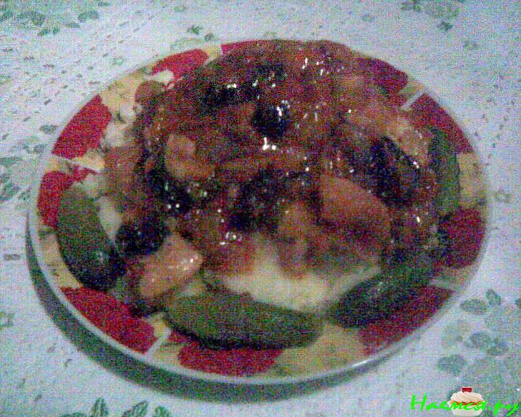 Горшочки с черносливом на любой вкус - с рыбой и куриными бедрышками