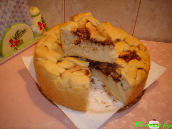 Постный фруктовый пирог из дрожжевого теста