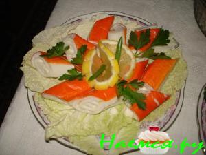 Крабовые палочки с чесноком