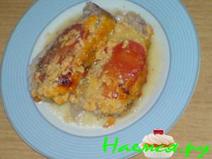 "Книжка" из свинины с плавленным сыром и помидорами