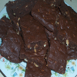 Миндальный пирог в шоколадной глазури