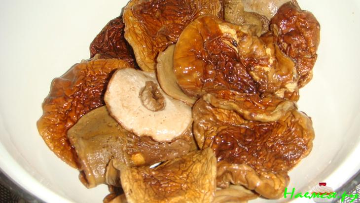 Пирог с сухими грибами Пирог с сухими грибами