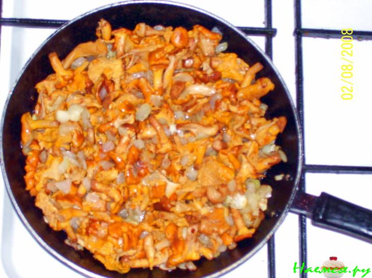 Зразы из лисичек под сметанно-сливочным соусом