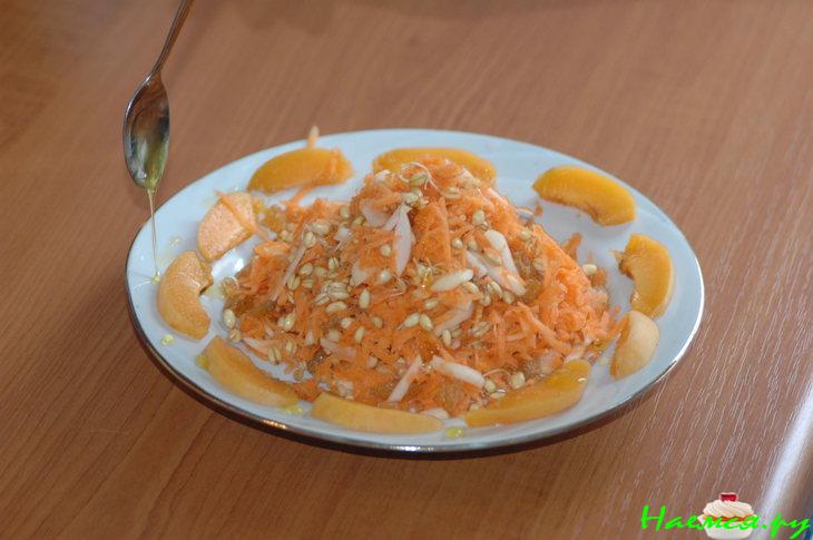 Салат с пророщенной пшеницей