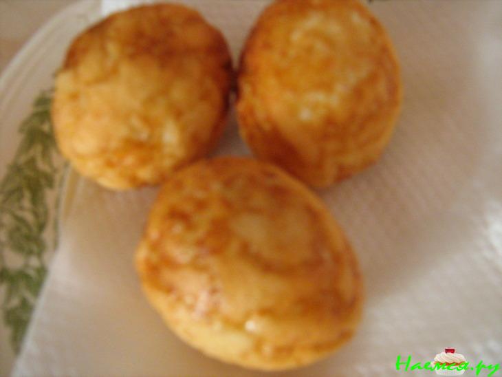 Закуска из жареных яиц, предварительно отваренных Закуска из жареных яиц, предварительно отваренных