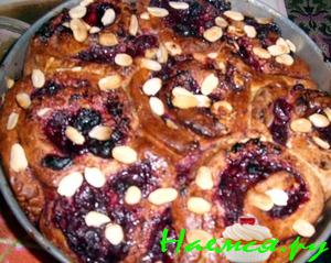 Пирог 'Вишневые розочки' (низкокалорийный)