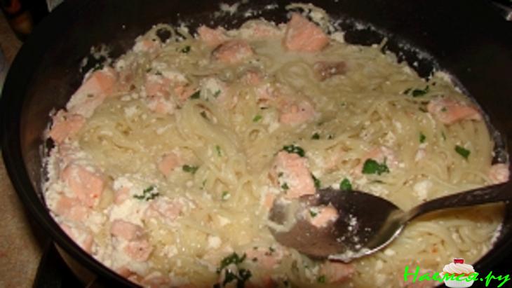 Спагетти с лососем Спагетти с лососем