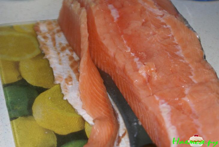 Рулеты-розочки из форели с апельсинами