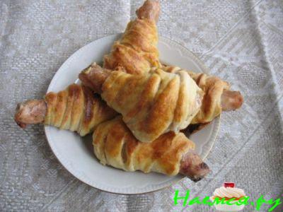 Куриные ножки в слоеном тесте