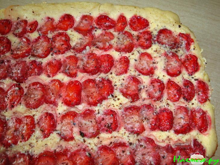 Пирог с клубникой "Ура!Сезон!" Пирог с клубникой "Ура!Сезон!"