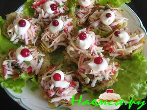 Картофельные корзиночки с крабовой начинкой