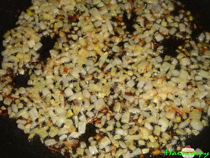 Куриные сердечки в сырном соусе