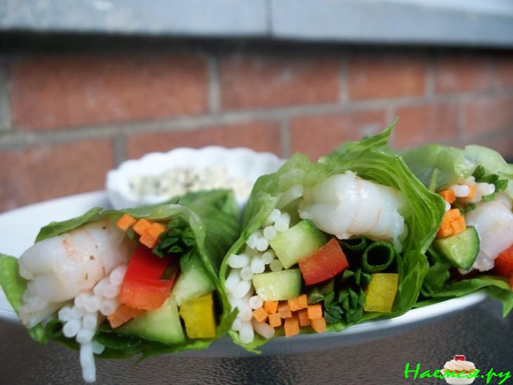 Летние роллы с креветками 