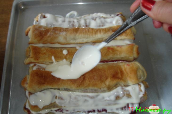 Вишнёвый пирог из слоеного теста