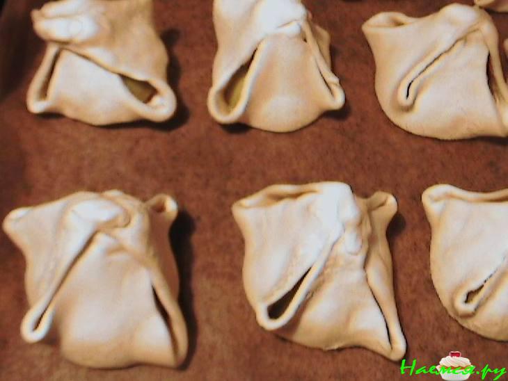 Яблоки с сыром в тесте