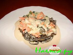 Салат из морской капусты с морковью и огурцом