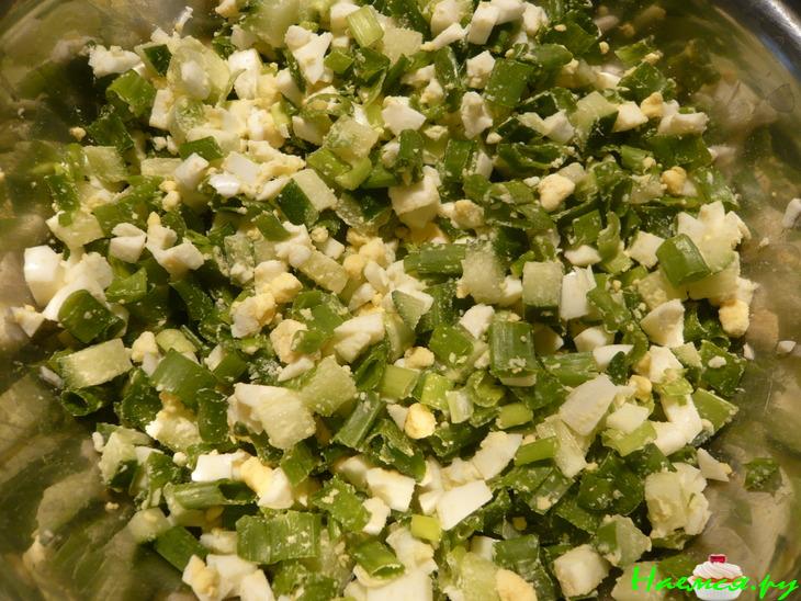 Закусочный салат с огурцом