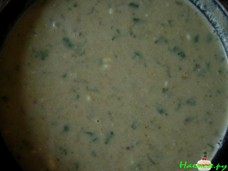 Лимонный суп-пюре с овощами и фисташками