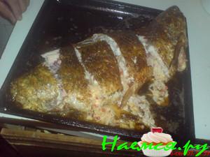 Белый Амур фаршированный овощами
