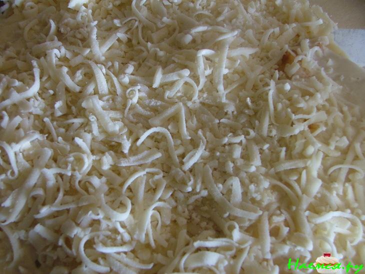 Рыба запеченная в соусе и с песто из кориандра