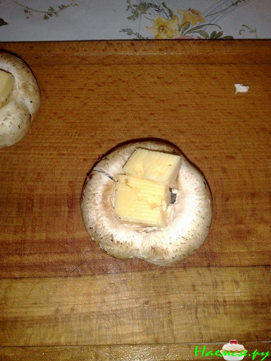 Куриные "мешочки" с шампиньонами и сыром