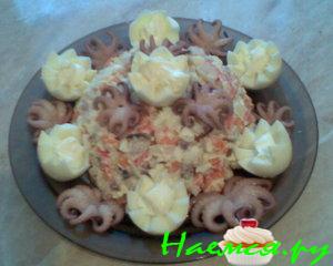 Салат "Новогодний" с осьминогом