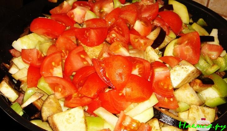 Свинина с овощами в сметане