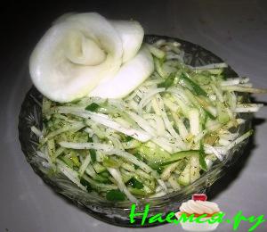Салат из зеленой редьки